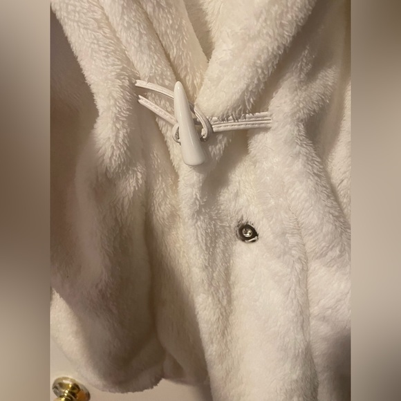 Buffbunny teddy coat white EUC - Picture 6 of 7